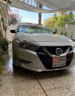 نيسان ماكسيما